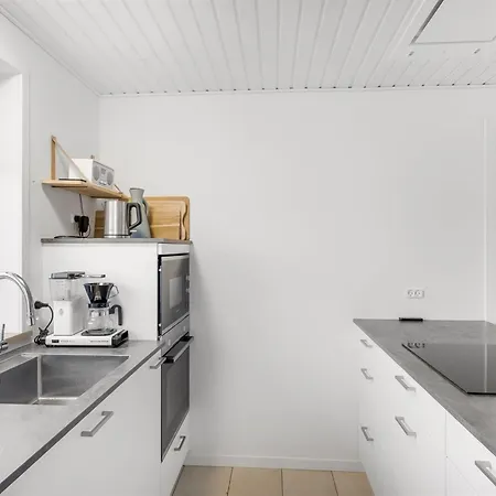 Heida - 1-5km From The Sea By Interhome *